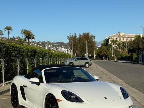 Used 2024 Porsche 718 Boxster image 11