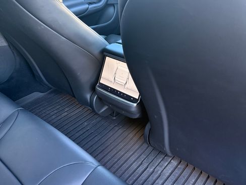 Used 2024 Tesla Model S Plaid image 12