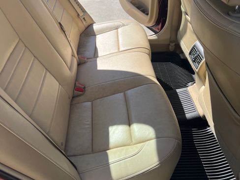 Used 2016 Toyota Camry XLE image 4