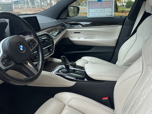 Used 2019 BMW 640i Gran Turismo xDrive w/ M Sport Package image 8