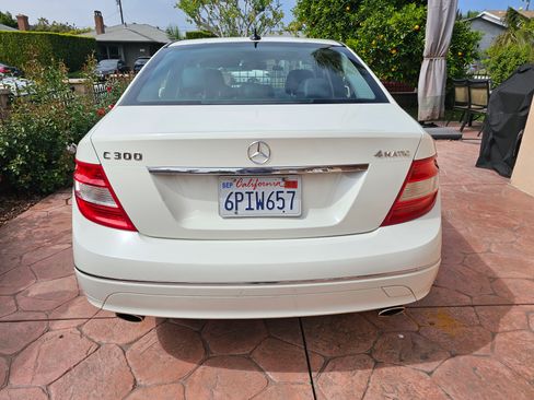 Used 2010 Mercedes-Benz C 300 4MATIC Sedan image 8