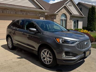 Used 2023 Ford Edge SEL w/ Convenience Package