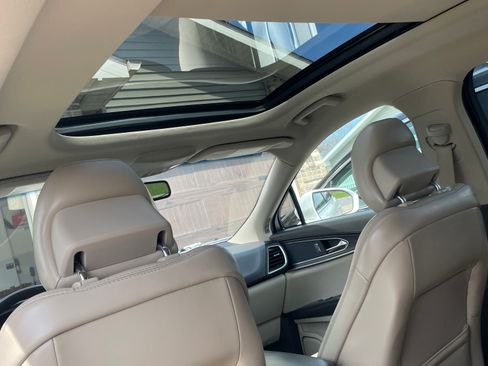 Used 2016 Lincoln MKX Reserve w/ Climate Package image 18