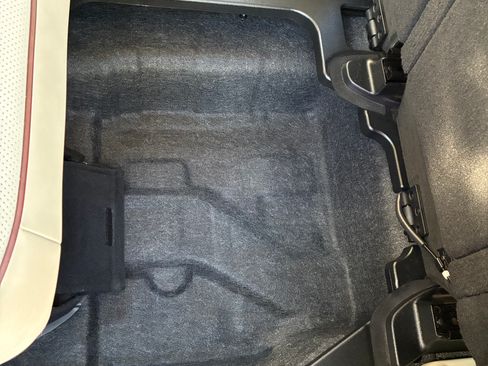 Used 2019 Chrysler Pacifica Limited w/ Tire & Wheel Group image 24