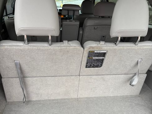 Used 2012 Toyota Highlander Limited image 16