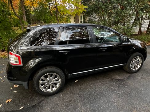 Used 2010 Ford Edge SEL image 11
