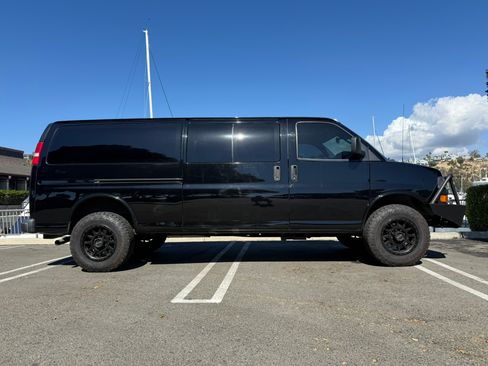 Used 2020 Chevrolet Express 3500 LT w/ LT Preferred Equipment Group image 5