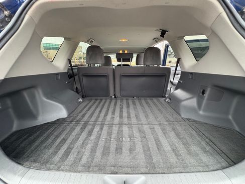 Used 2014 Toyota Prius V Three image 10