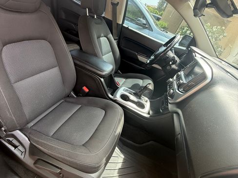 Used 2018 Chevrolet Colorado LT w/ LT Convenience Package image 15