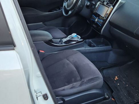 Used 2013 Nissan Leaf SV w/ LED & Quick Charge Pkg image 11