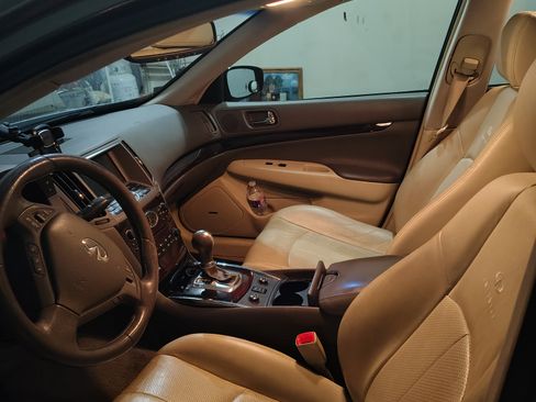 Used 2012 INFINITI G37 x Sedan w/ Premium Pkg image 8