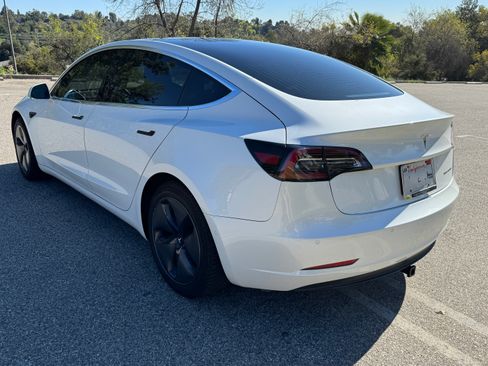 Used 2019 Tesla Model 3 Long Range image 4