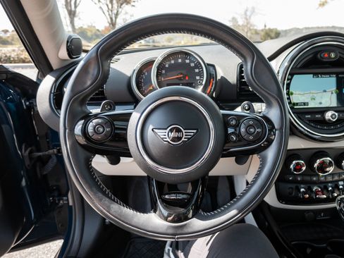 Used 2019 MINI Cooper Clubman S image 13