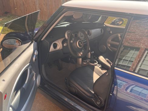 Used 2004 MINI Cooper Hardtop image 9