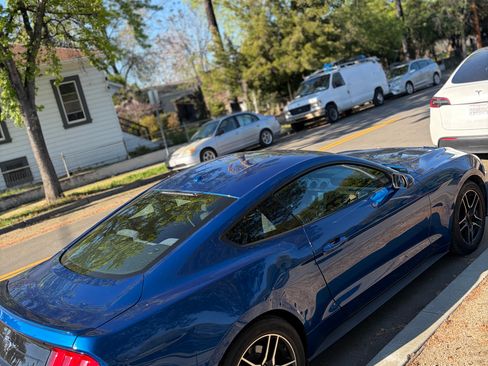 Used 2018 Ford Mustang Coupe w/ Equipment Group 101A image 6