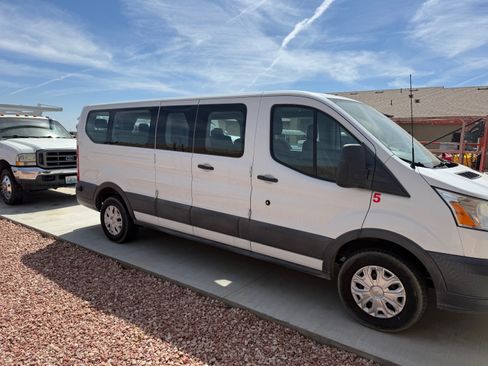 Used 2016 Ford Transit 350 XLT image 4