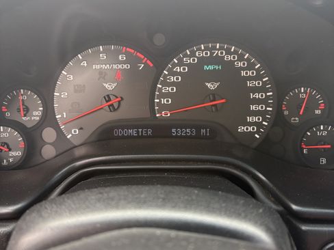 Used 1999 Chevrolet Corvette Convertible w/ Memory Pkg image 17