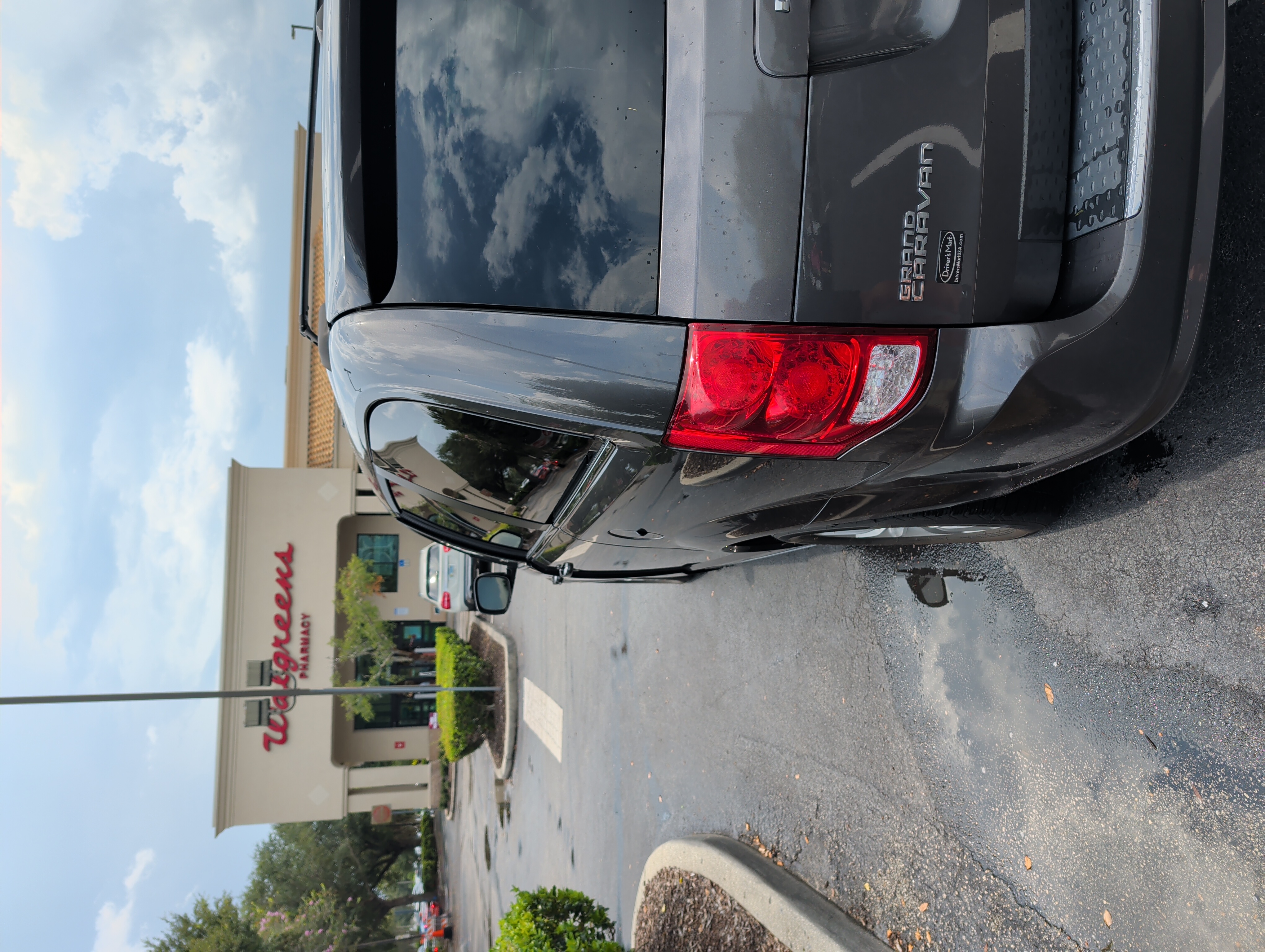 Used 2019 Dodge Grand Caravan SXT FWD image 8