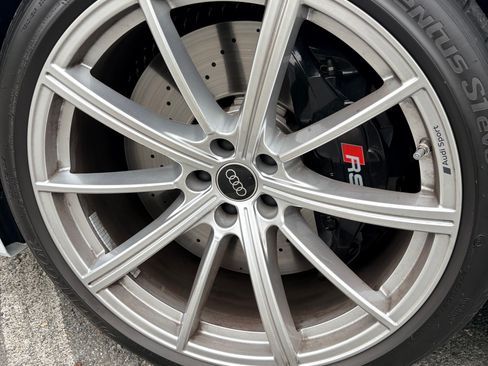 Used 2025 Audi RS 7 Performance w/ Executive Package image 10