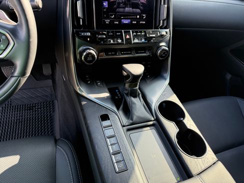 Used 2025 Lexus LX 600 4WD w/ Appearance Package image 13