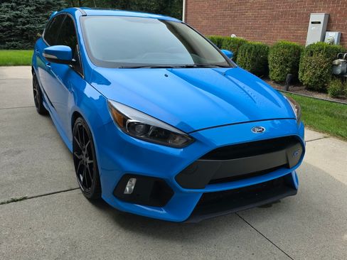 Used 2017 Ford Focus RS AWD/4WD image 1