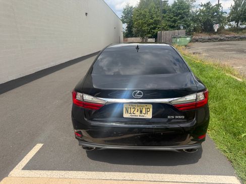 Used 2017 Lexus ES 350 w/ Luxury Package FWD image 9