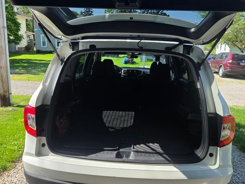 Used 2019 Honda Pilot EX image 8