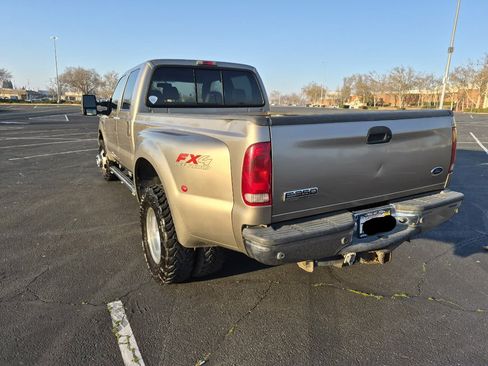 Used 2006 Ford F350 Lariat image 17