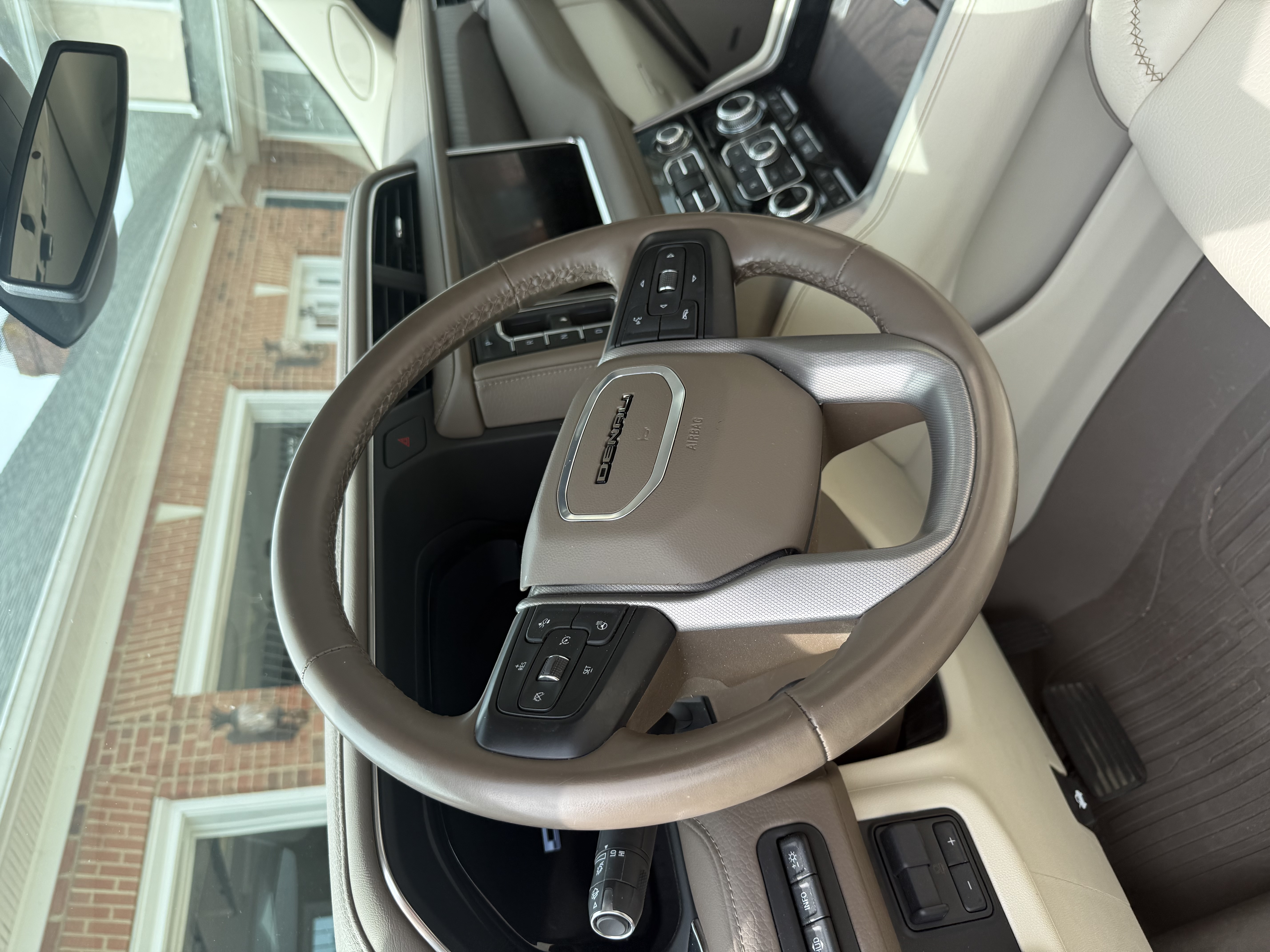Used 2024 GMC Yukon Denali w/ Max Trailering Package AWD/4WD image 2