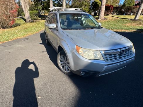 Used 2011 Subaru Forester 2.5X Premium image 18