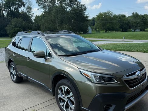 Used 2022 Subaru Outback Limited w/ Popular Package #2 AWD/4WD image 1
