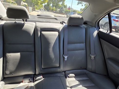 Used 2004 Acura TSX FWD image 4