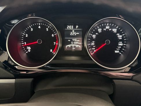 Used 2016 Volkswagen Jetta Sport image 14