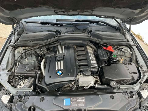 Used 2008 BMW 528xi Sedan image 1