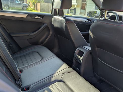 Used 2013 Volkswagen Jetta GLI Autobahn image 13