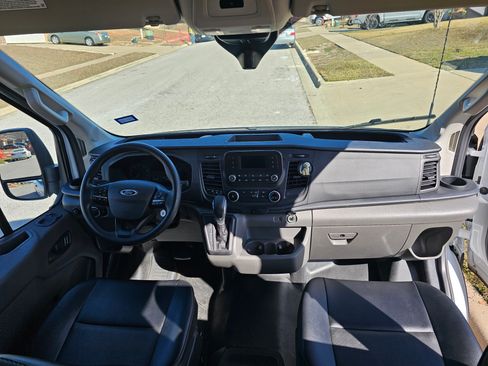 Used 2023 Ford Transit 250 Medium Roof w/ Load Area Protection Package image 6