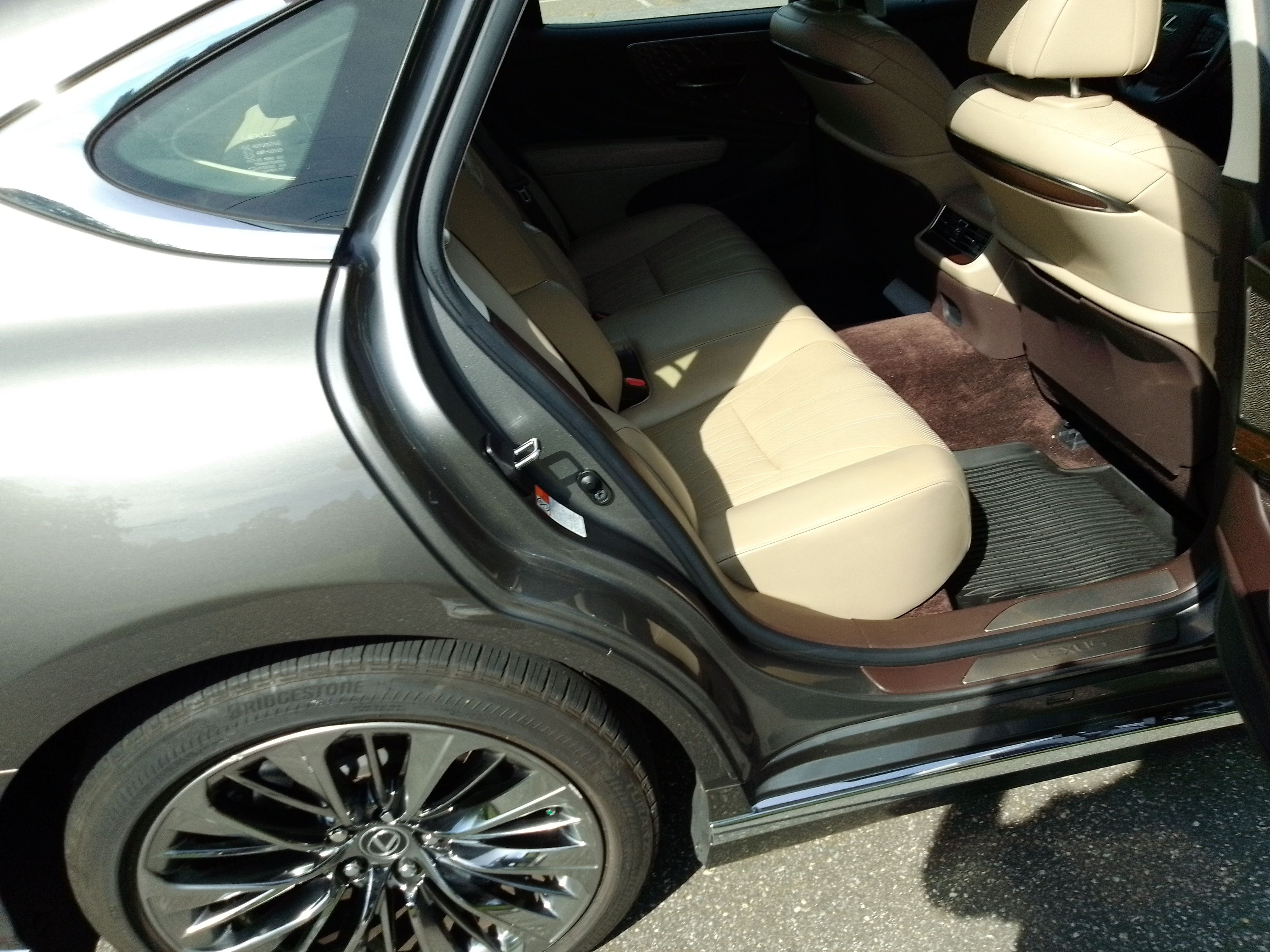 Used 2020 Lexus LS 500 AWD w/ Interior Upgrade Package image 11