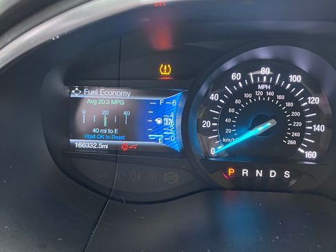 Used 2015 Ford Edge Titanium image 8