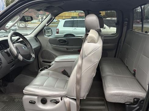 Used 2003 Ford F150 XLT image 15