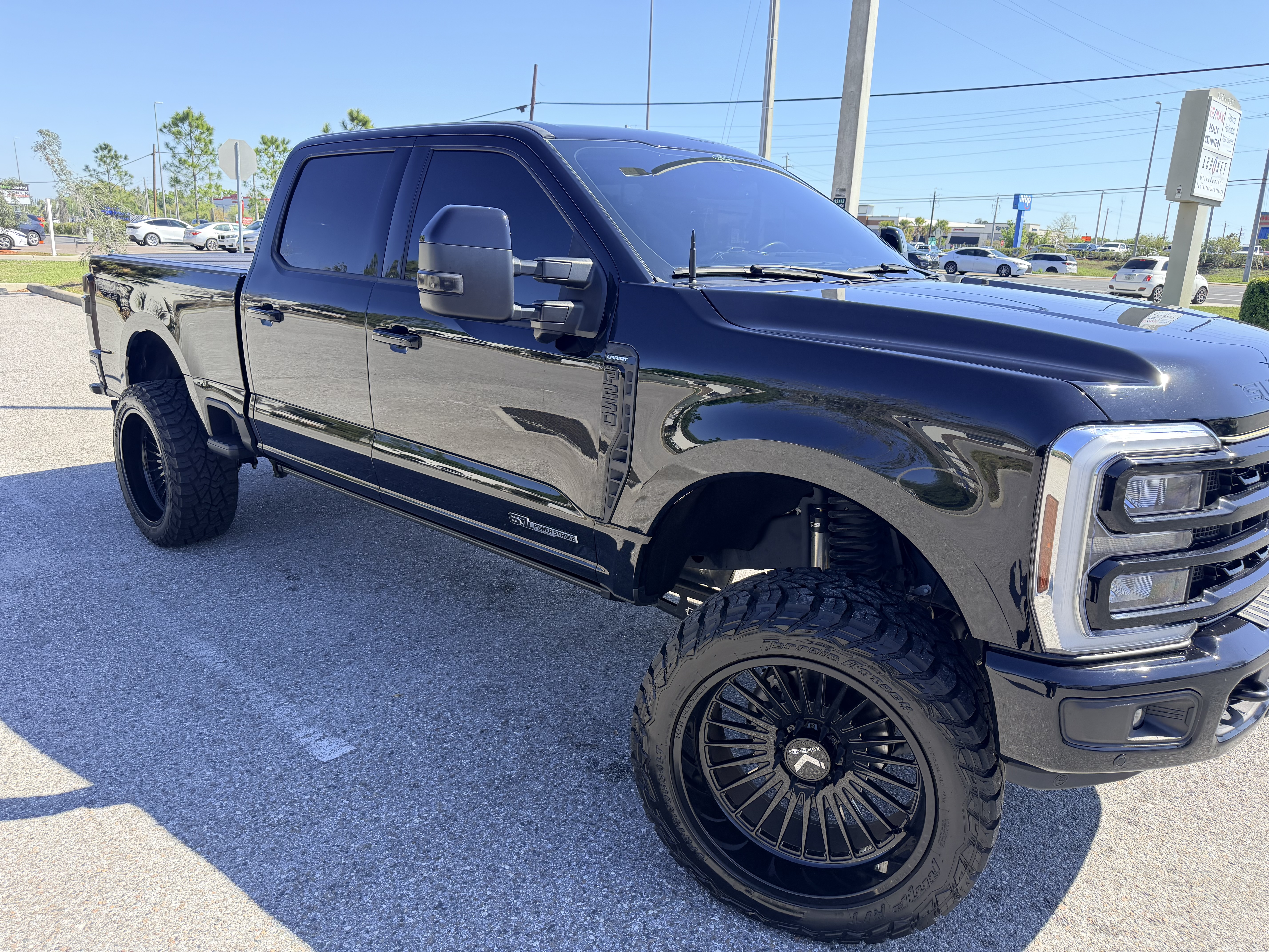 Used 2024 Ford F250 Lariat w/ Lariat Ultimate Package AWD/4WD image 16