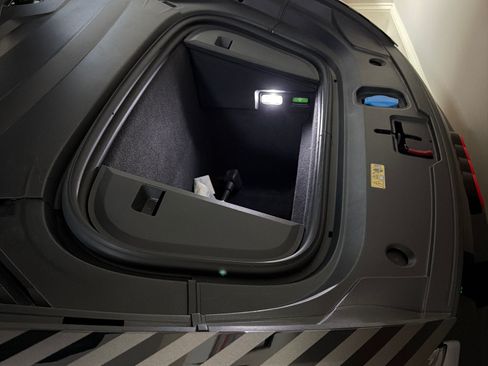 Used 2023 Audi RS e-tron GT image 17