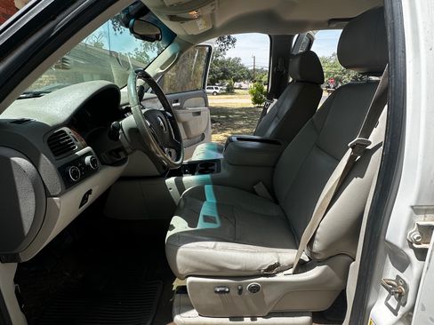 Used 2013 Chevrolet Silverado 2500 LTZ w/ LTZ Plus Package AWD/4WD image 9