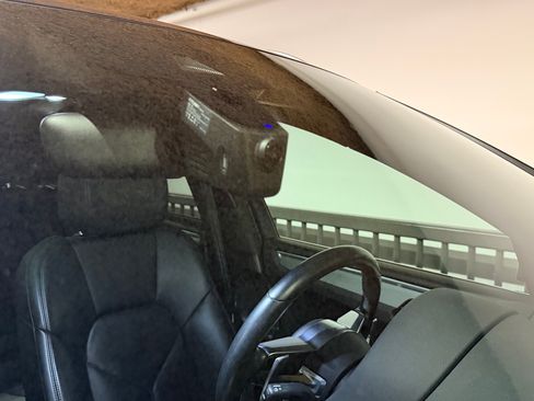 Used 2021 Porsche Macan S AWD/4WD image 19