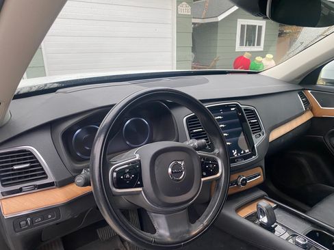 Used 2022 Volvo XC90 T8 Inscription Expression w/ Advanced Package image 11