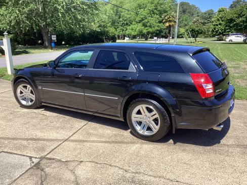 Used 2005 Dodge Magnum R/T w/ Convenience Group II RWD image 5
