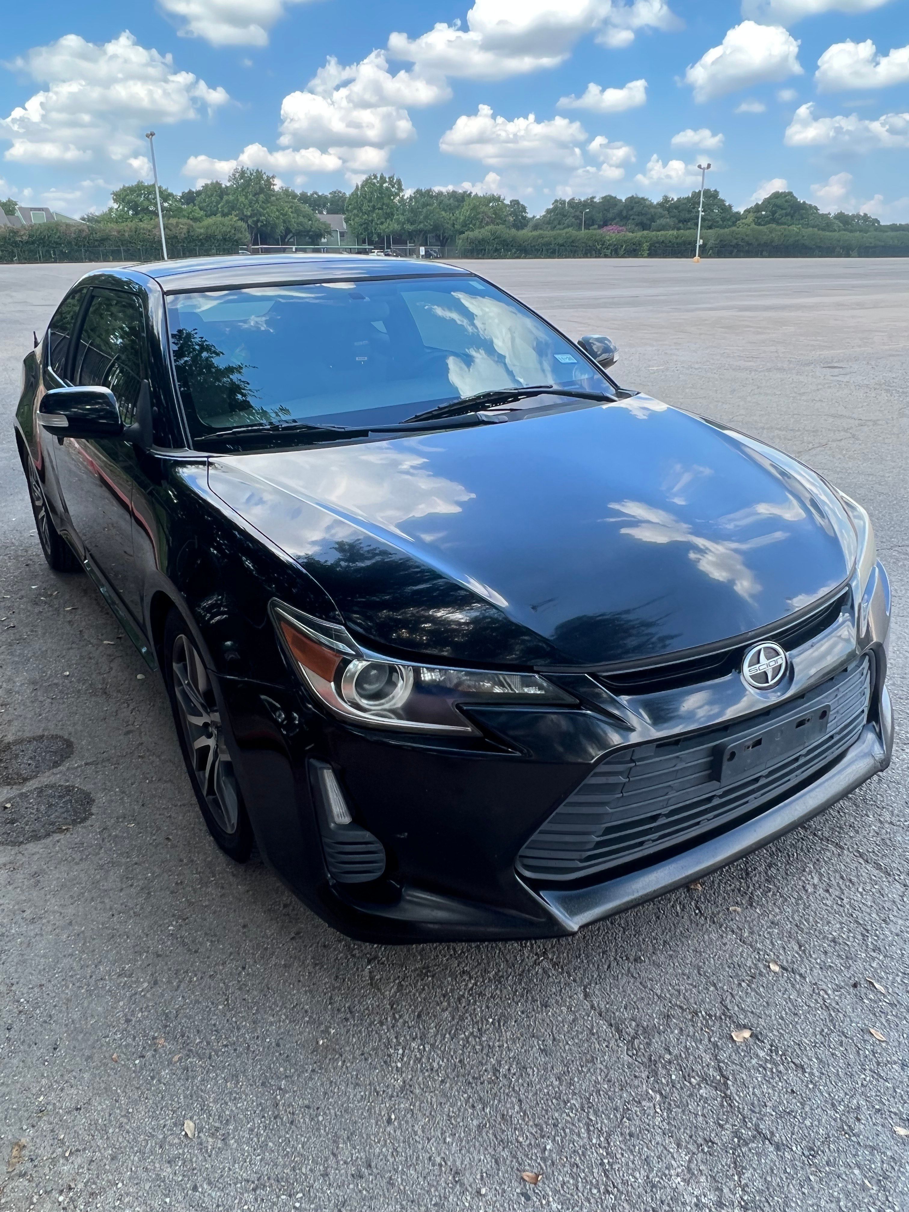 Used 2014 Scion tC FWD image 1