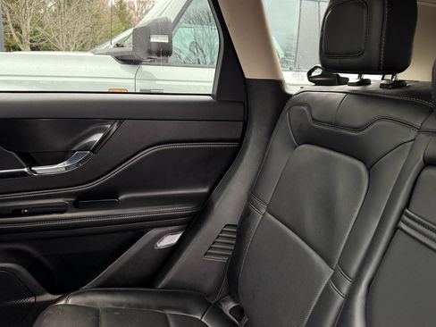 Used 2023 Lincoln Corsair Reserve w/ Equipment Group 201A image 14