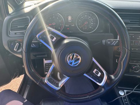 Used 2016 Volkswagen GTI SE w/ Lighting Package (SEL) FWD image 10