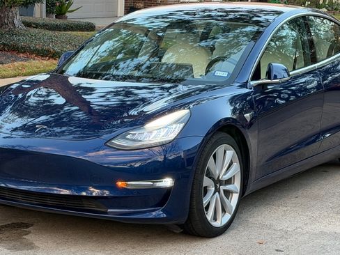 Used 2018 Tesla Model 3 Long Range image 8