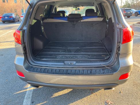 Used 2009 Hyundai Santa Fe SE image 9